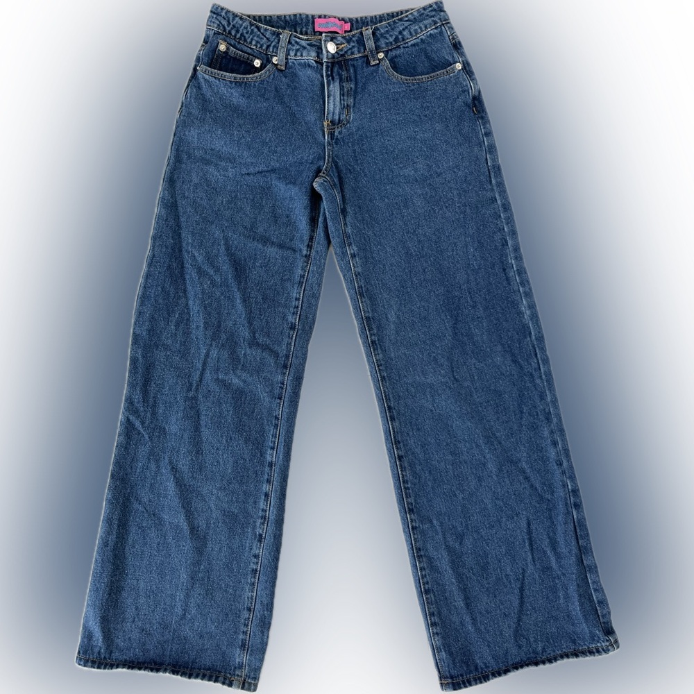 Edikted | Petite Raelynn Washed Low Rise Jeans - Size Small